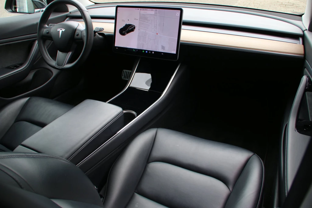 Tesla Model 3 – foto 9