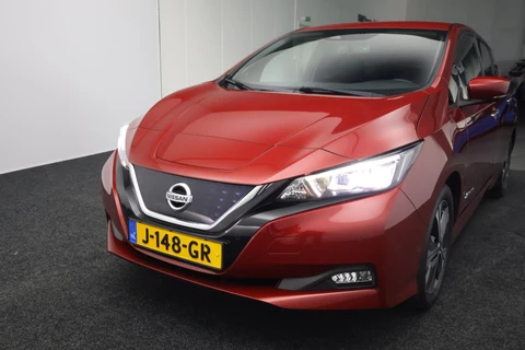 Nissan Leaf Tekna 40 kWh SOH 90,7% | 360° Camera | Navigatie | Stoel/Stuurverwarming | Bose Geluid Systeem