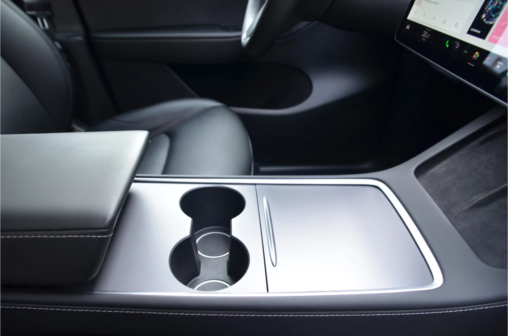 Tesla Model Y – foto 8