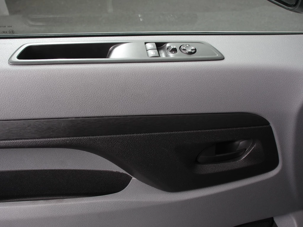Opel Vivaro – foto 15