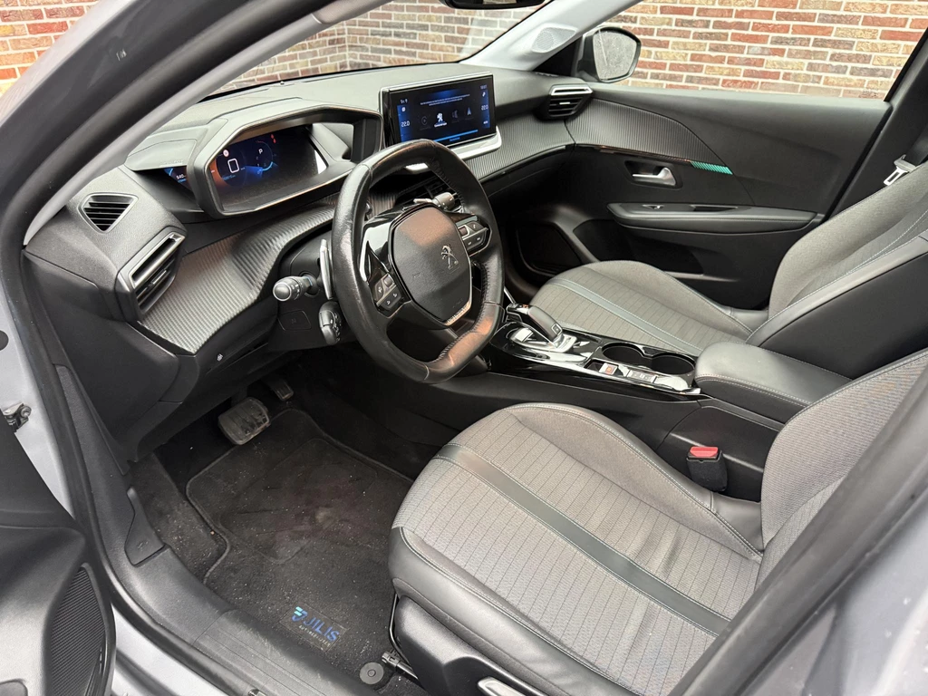 Peugeot 208 – foto 10