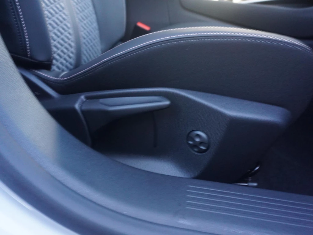 Peugeot 408 – foto 36