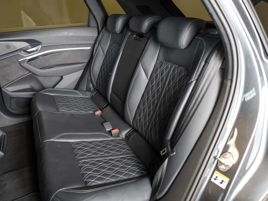 Audi e-tron – foto 12