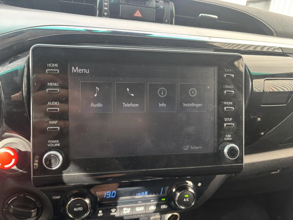 Toyota Hilux – foto 28
