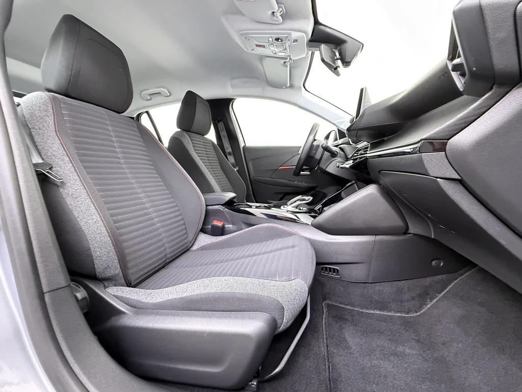 Peugeot e-208 – foto 36
