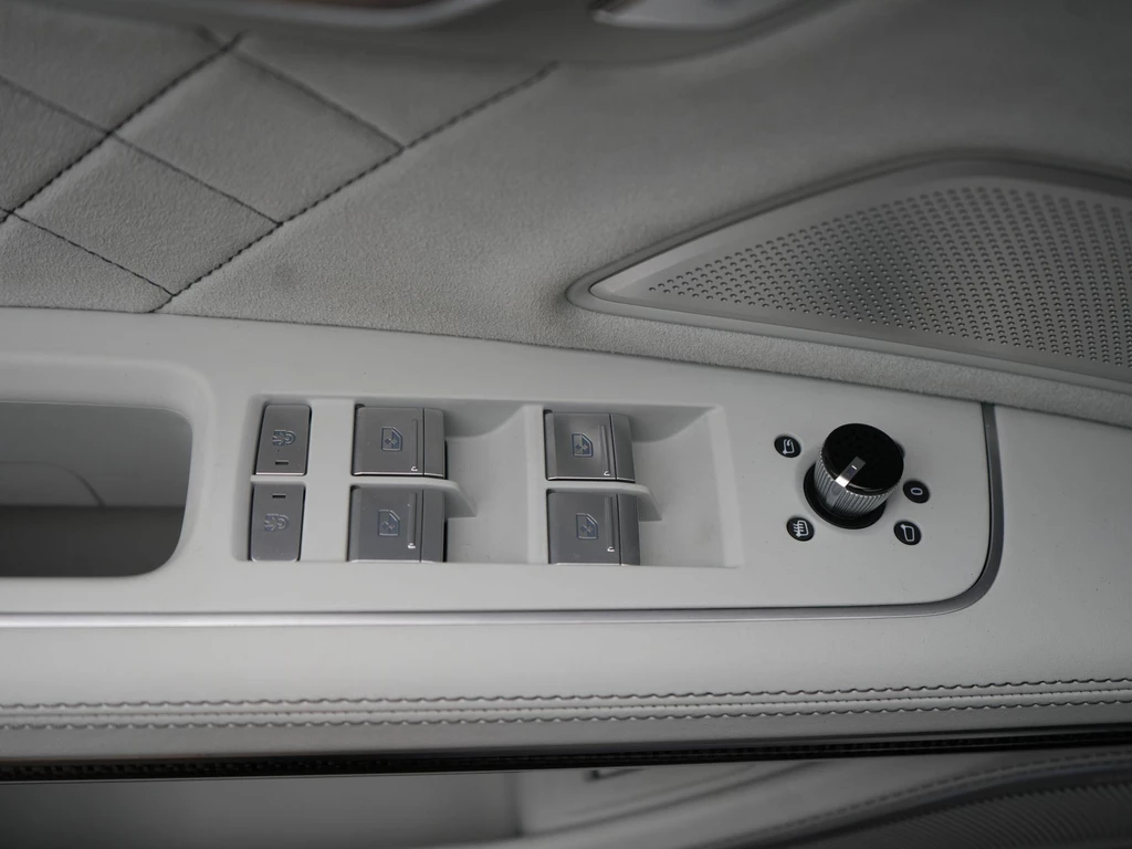 Audi A8 – foto 47