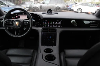 Porsche Taycan – thumbnail 10