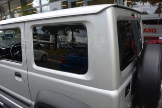 Suzuki Jimny – thumbnail 19