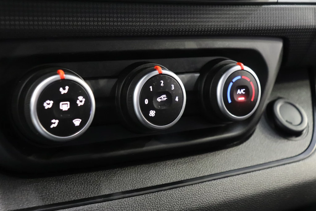 Renault Trafic – foto 12