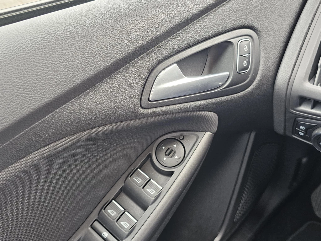 Ford Focus – foto 12