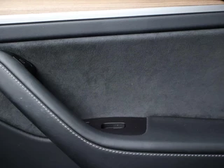 Tesla Model Y – thumbnail 48
