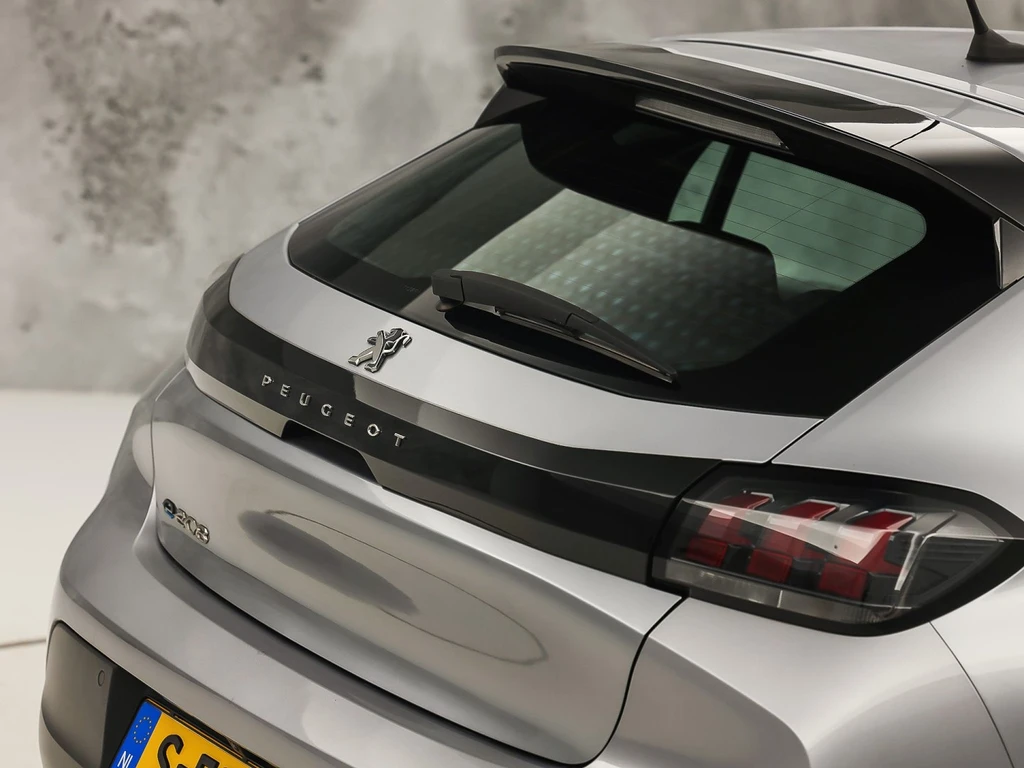 Peugeot e-208 – foto 37