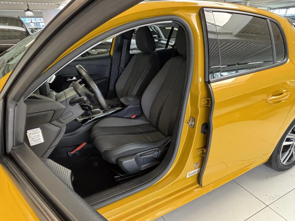 Peugeot 208 – foto 12