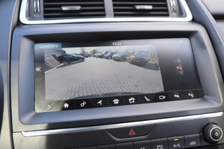 Jaguar E-PACE – thumbnail 16