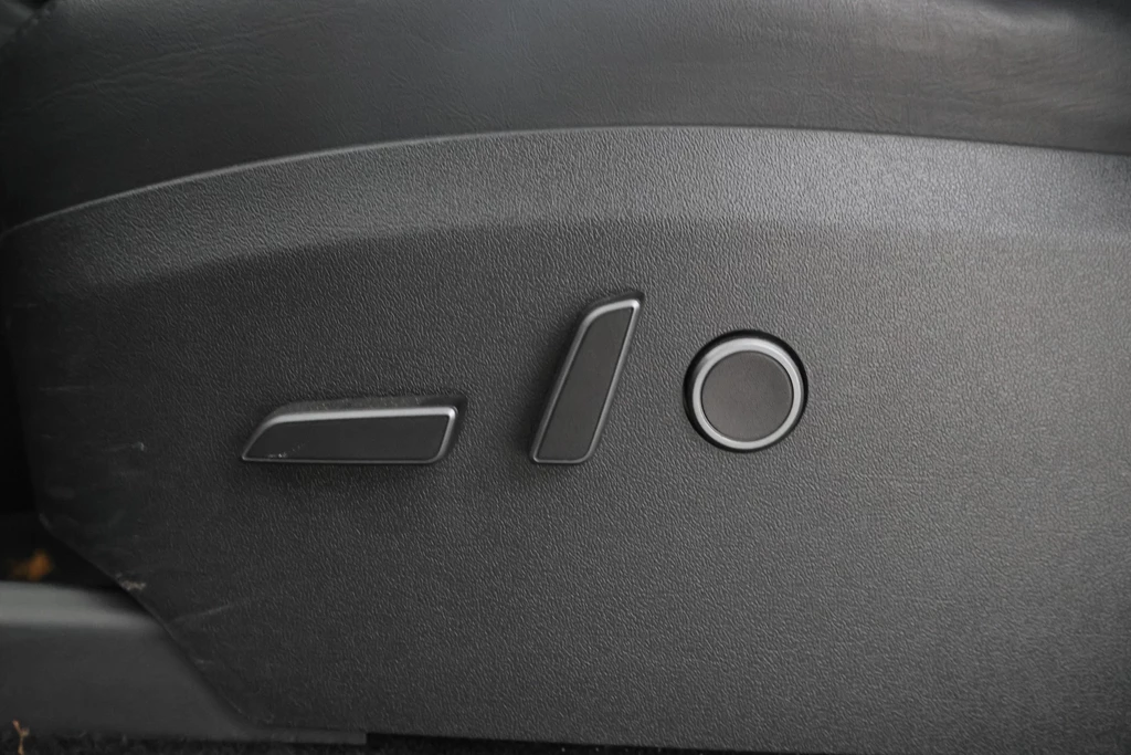 Tesla Model Y – foto 16