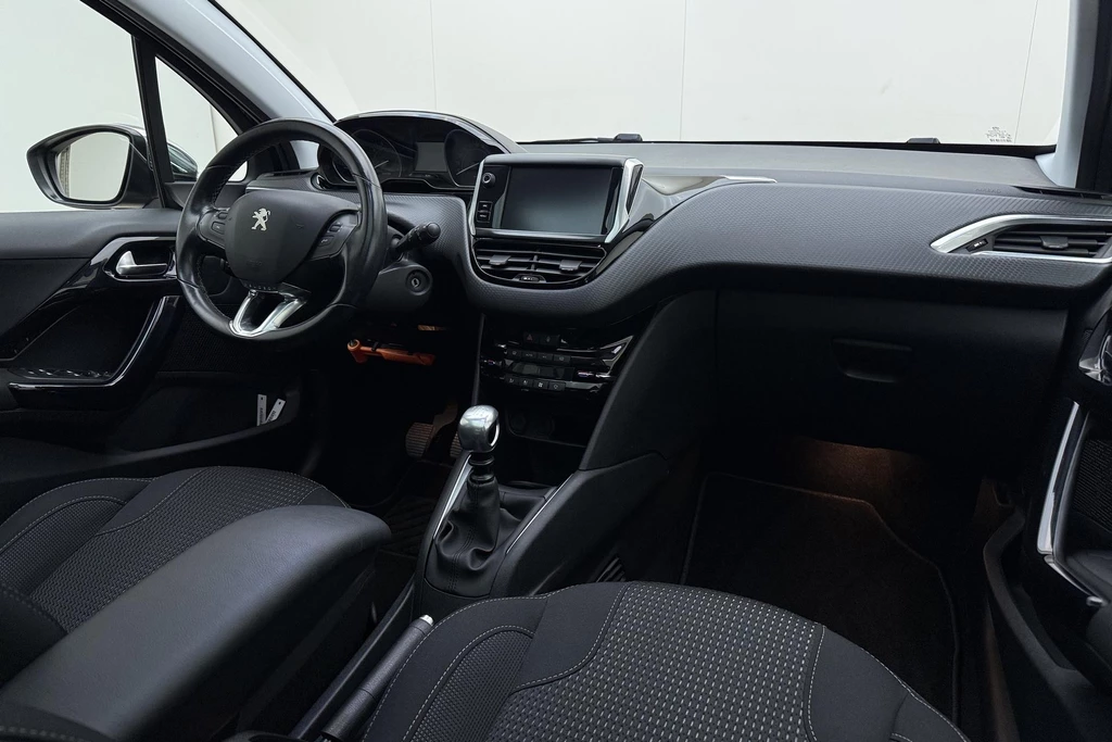 Peugeot 208 – foto 15