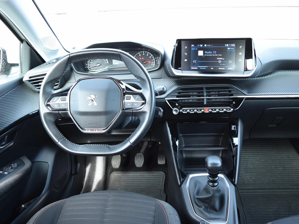 Peugeot 208 – foto 11
