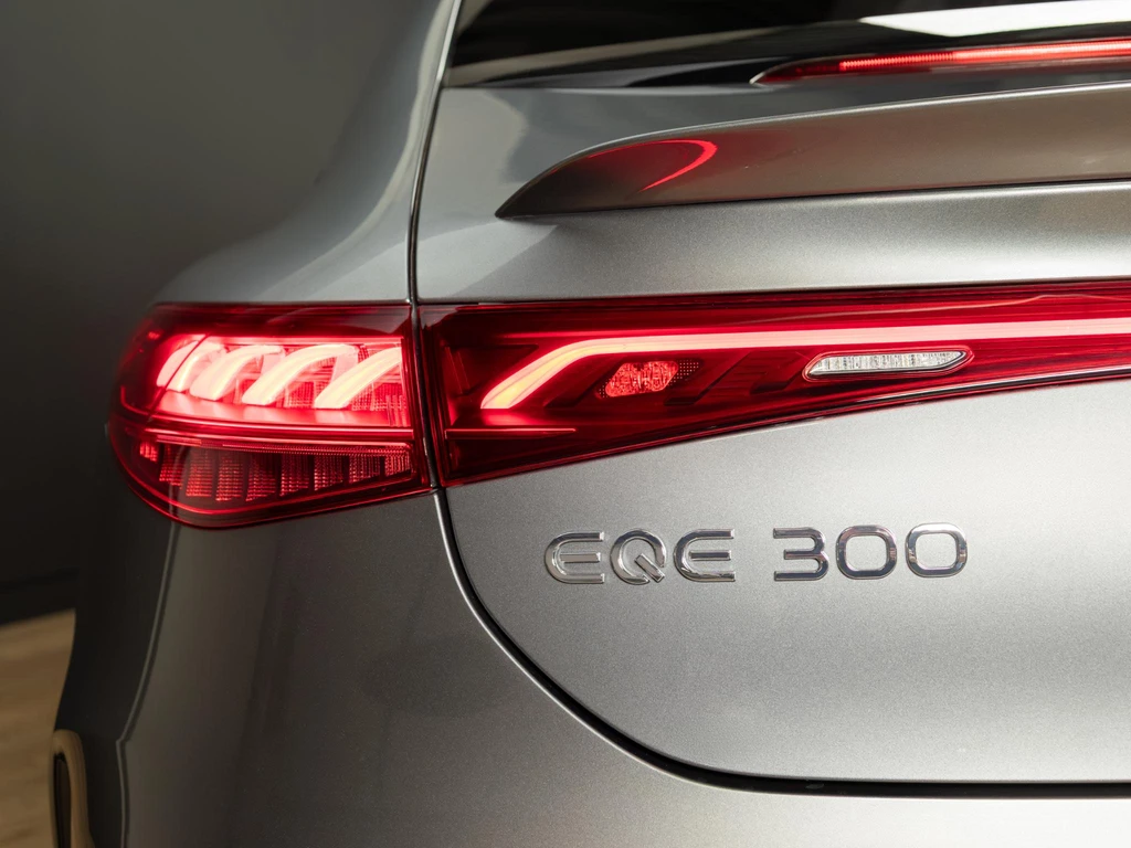 Mercedes-Benz EQE – foto 23