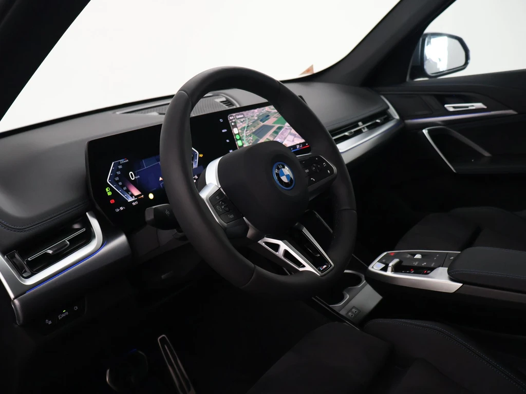 BMW iX1 – foto 9