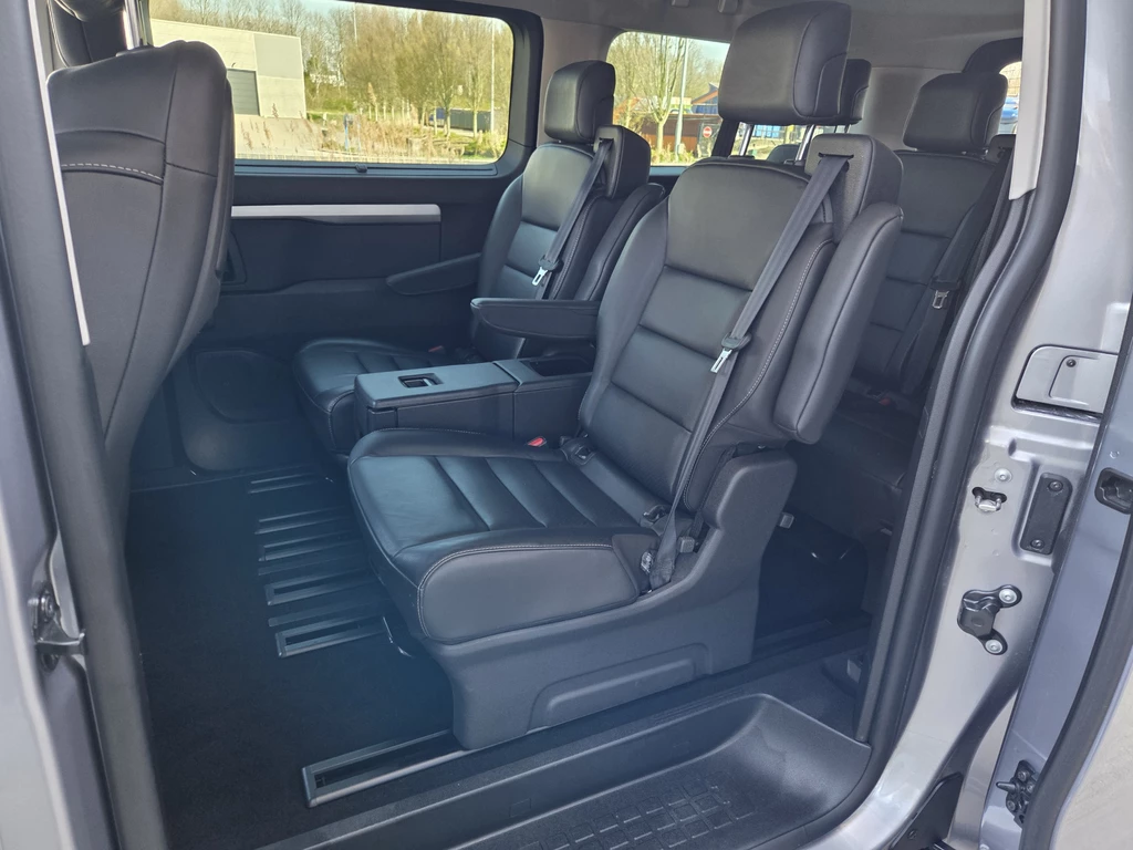 Peugeot e-Traveller – foto 45