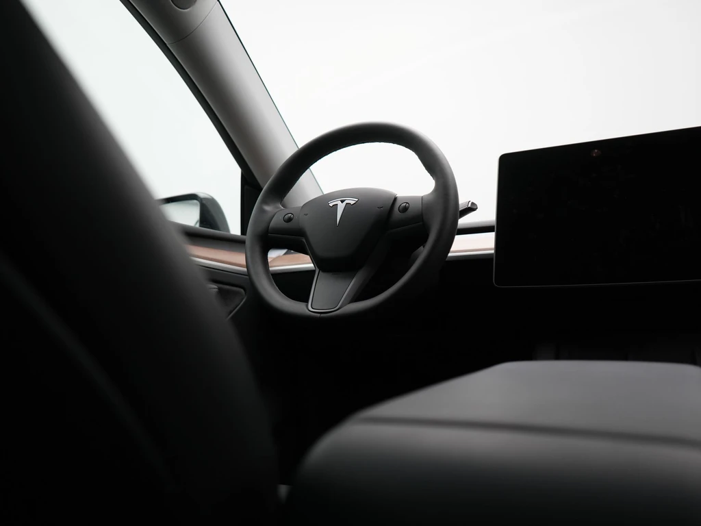 Tesla Model Y – foto 19