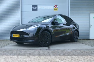 Tesla Model Y – thumbnail 1
