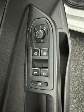 Volkswagen Golf – thumbnail 23