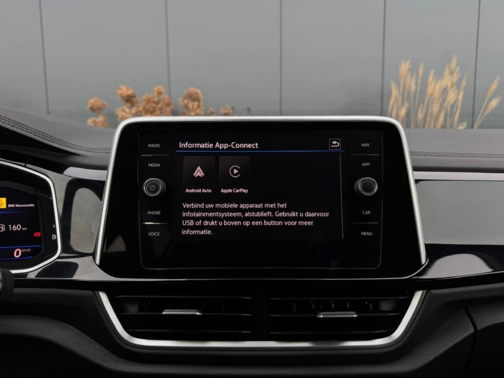 Volkswagen T-Roc – foto 16