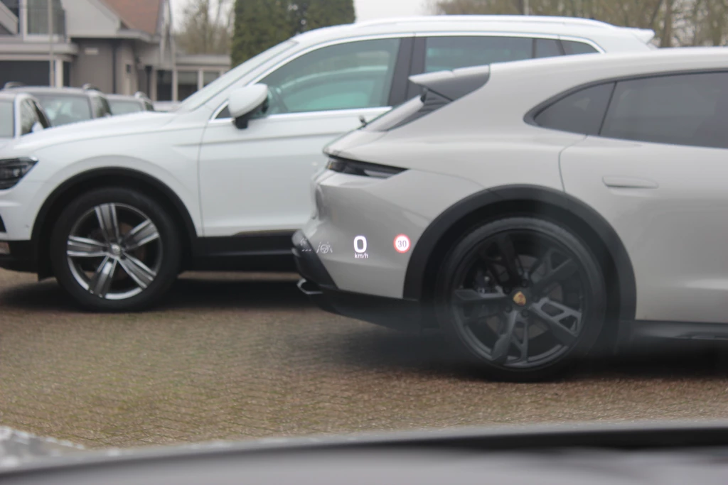 Porsche Taycan – foto 3