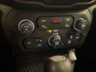 Jeep Renegade – thumbnail 26