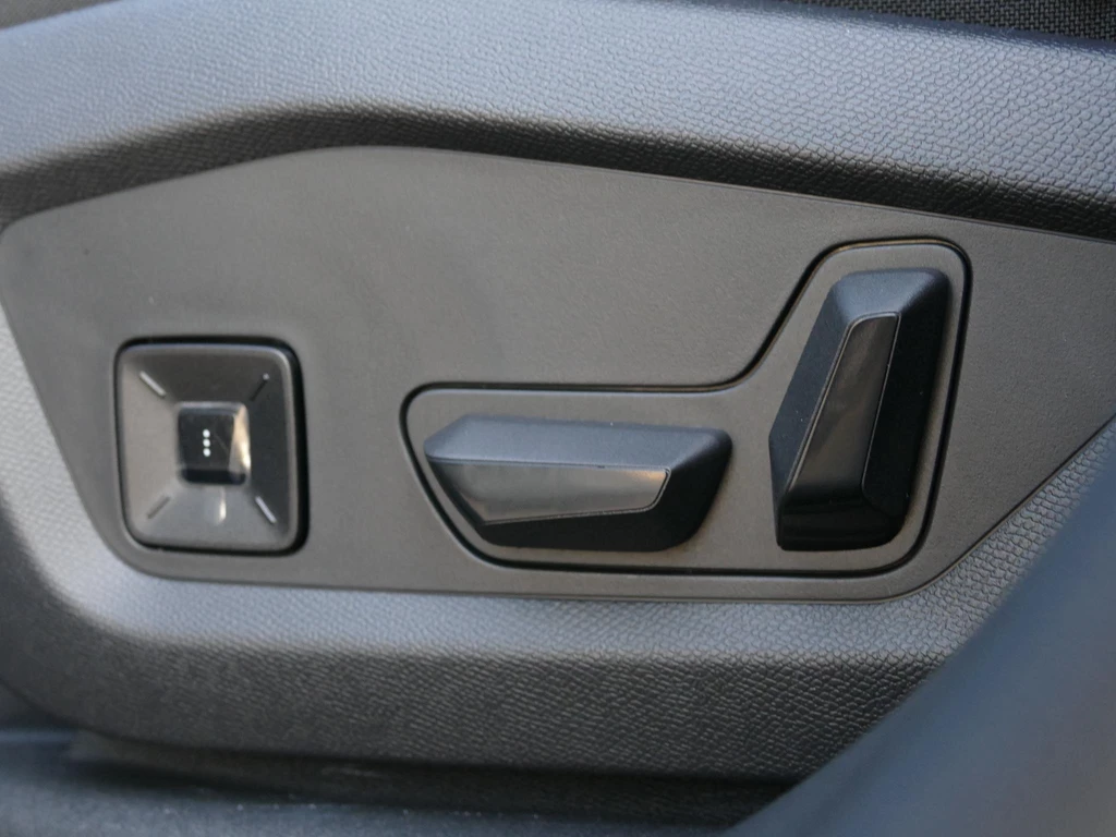 Peugeot e-3008 – foto 12
