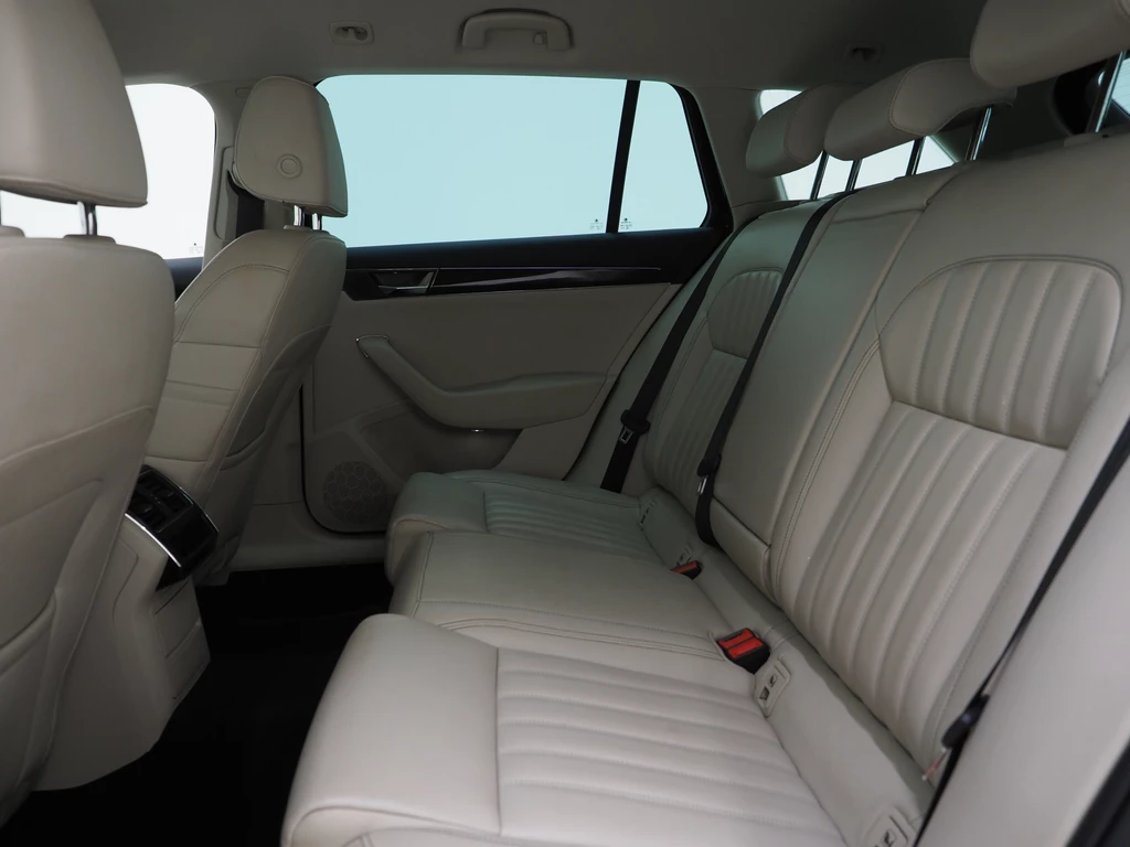 Škoda Superb – foto 38