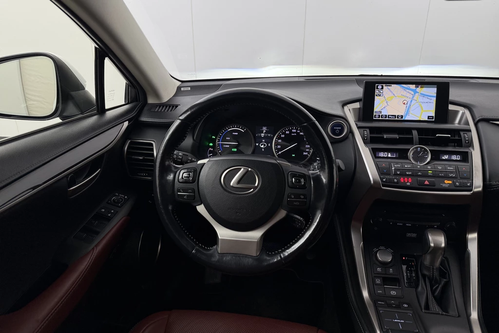 Lexus NX – foto 9