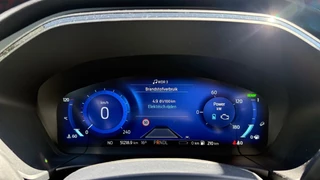 Ford Kuga – thumbnail 25