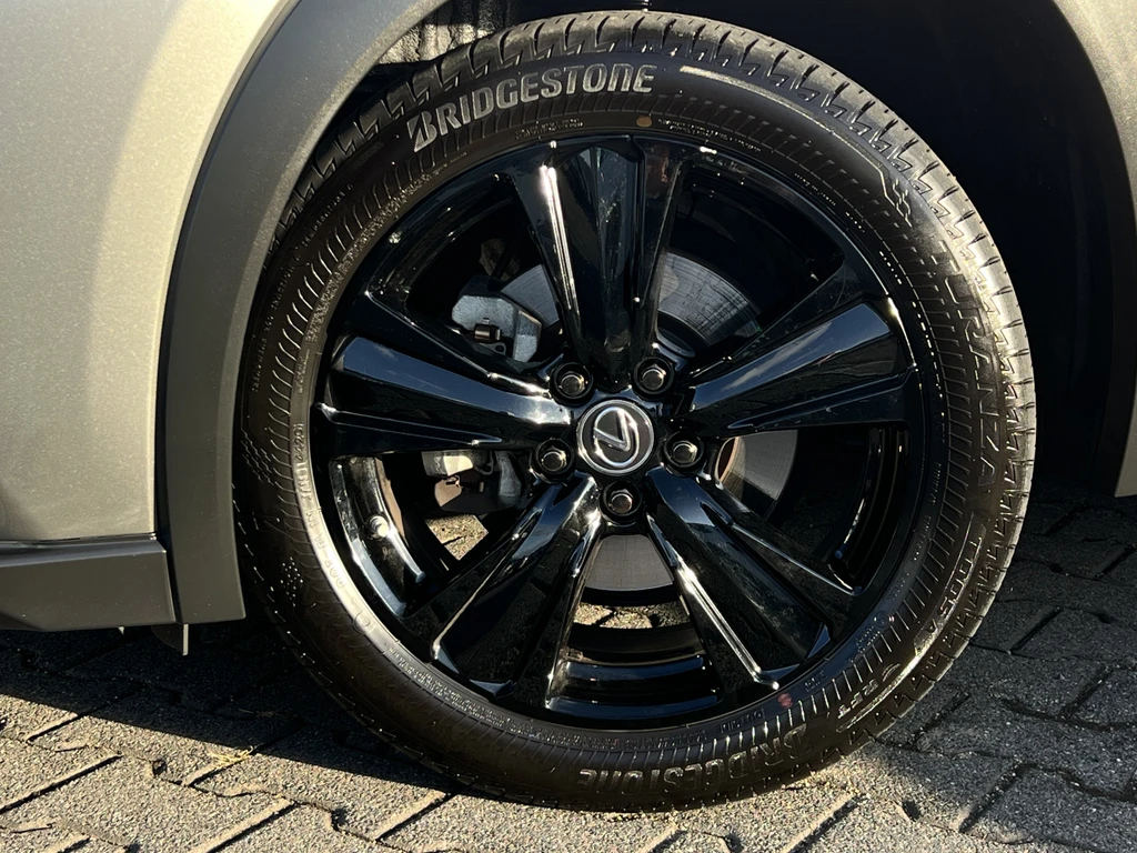 Lexus UX – foto 8