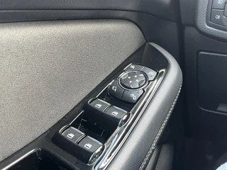 Ford S-Max – thumbnail 32