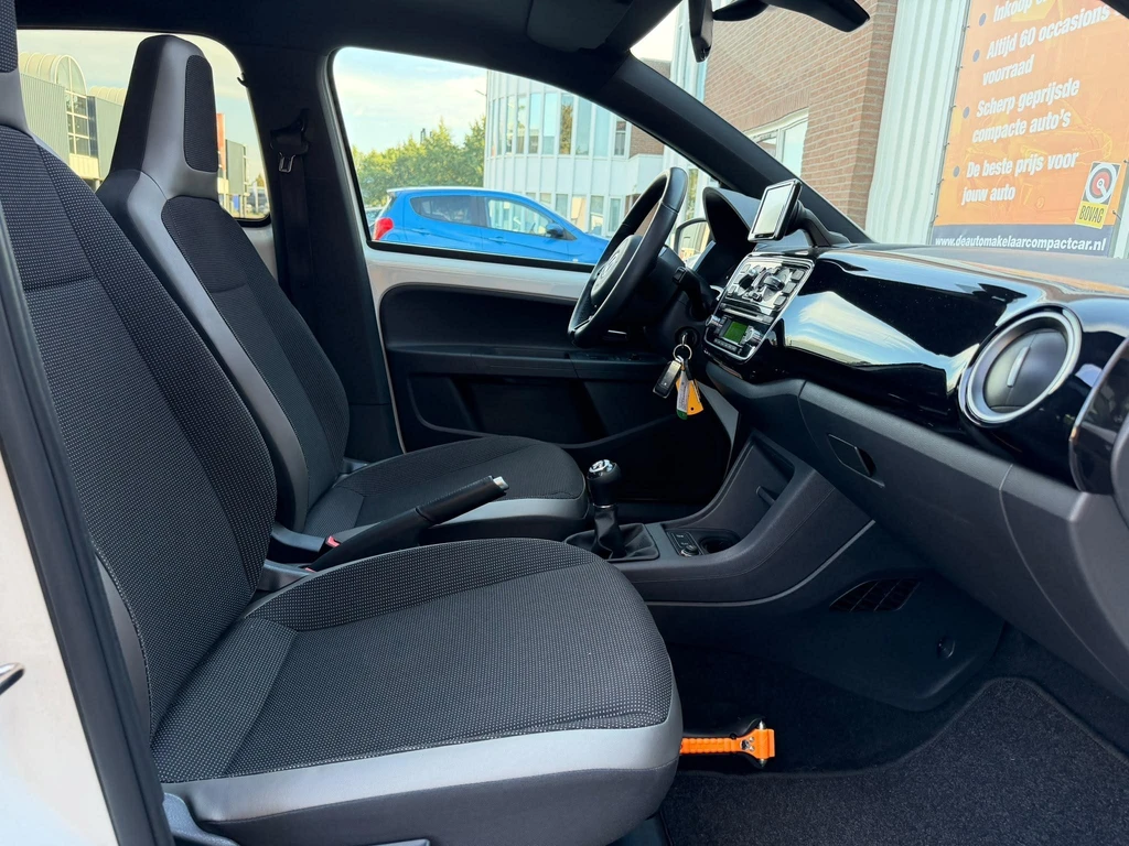 Volkswagen up! – foto 21