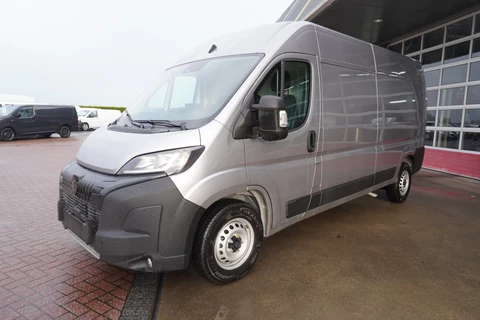 Peugeot Boxer 2.2 BlueHDi 180PK S&S L3H2 3.5t Zwaar Automaat Nr. V039 | Airco | Cruise | Navi | Camera