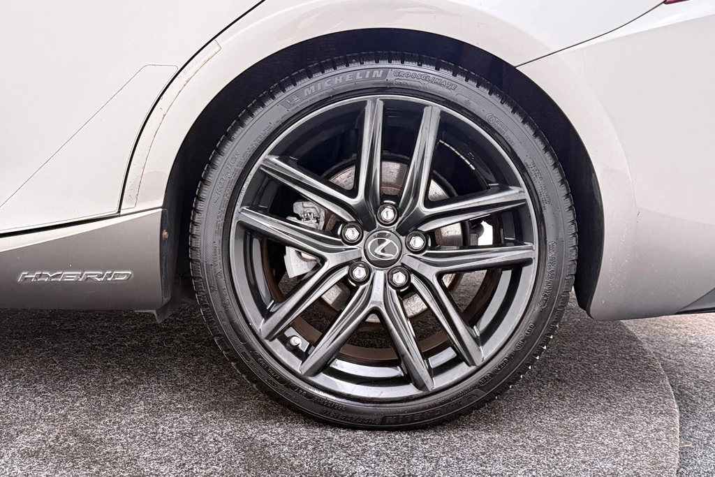 Lexus IS – foto 42