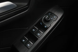 Ford Kuga – thumbnail 33