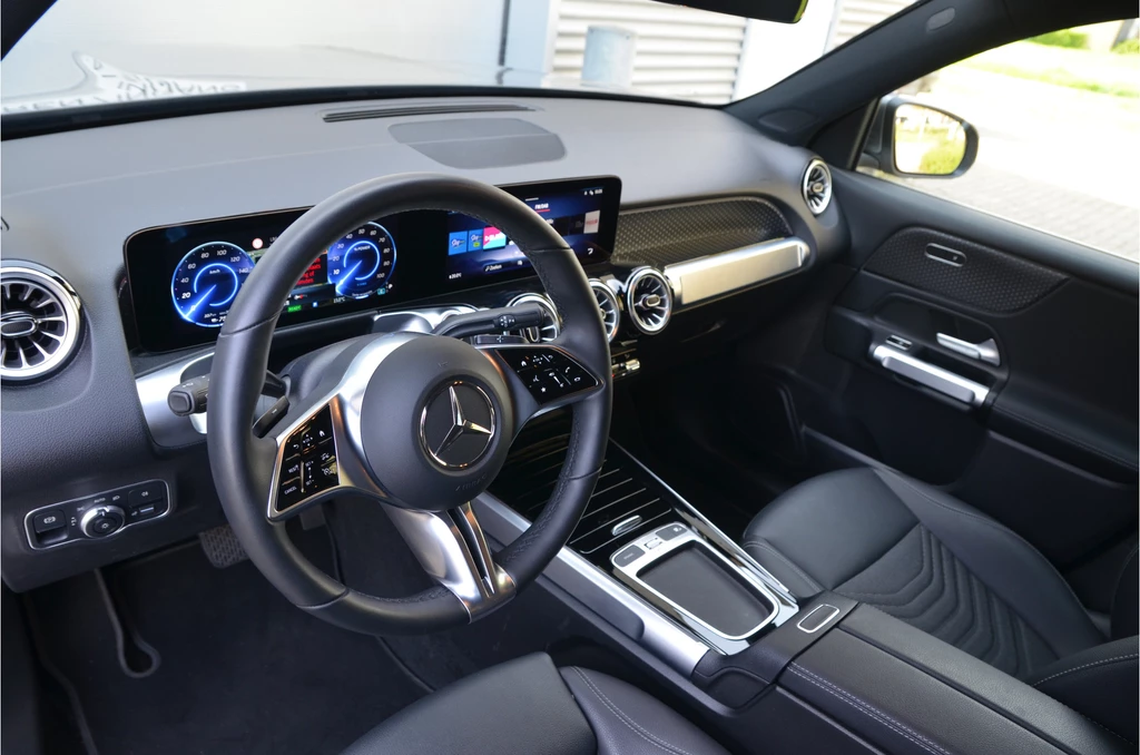 Mercedes-Benz EQB – foto 9