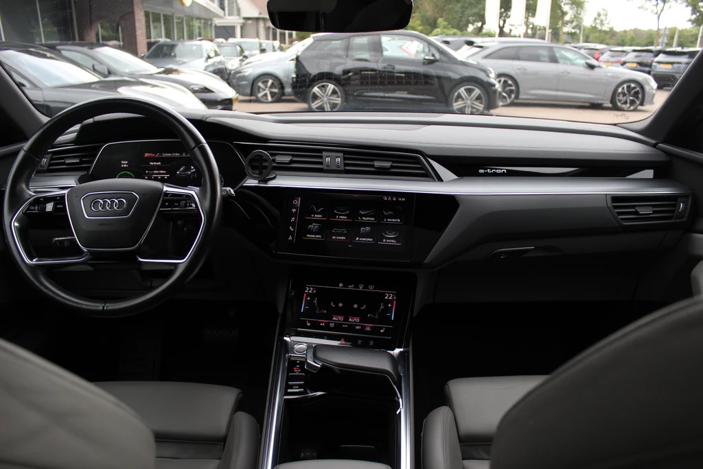 Audi e-tron – foto 11