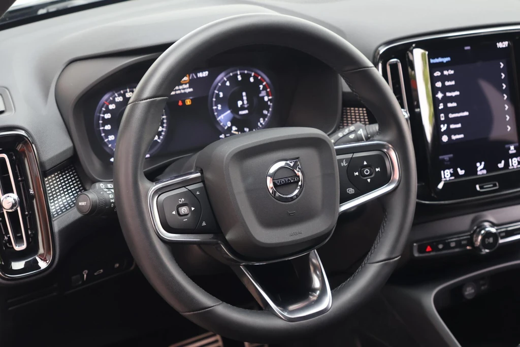 Volvo XC40 – foto 33