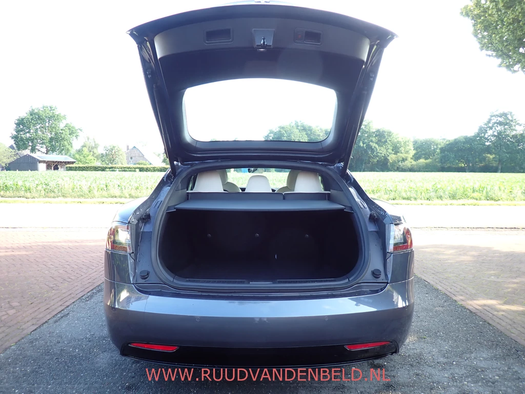 Tesla Model S – foto 32