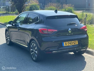 Renault Clio – thumbnail 3