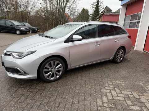 Toyota Auris Touring Sports 1.8 Hybrid 100 PK | Executive | Navigatie | Stoelverwarming | Start- en stopknop |