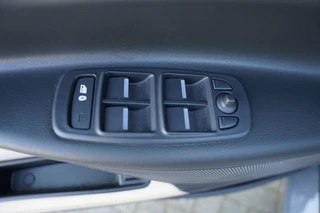 Jaguar XE – thumbnail 36