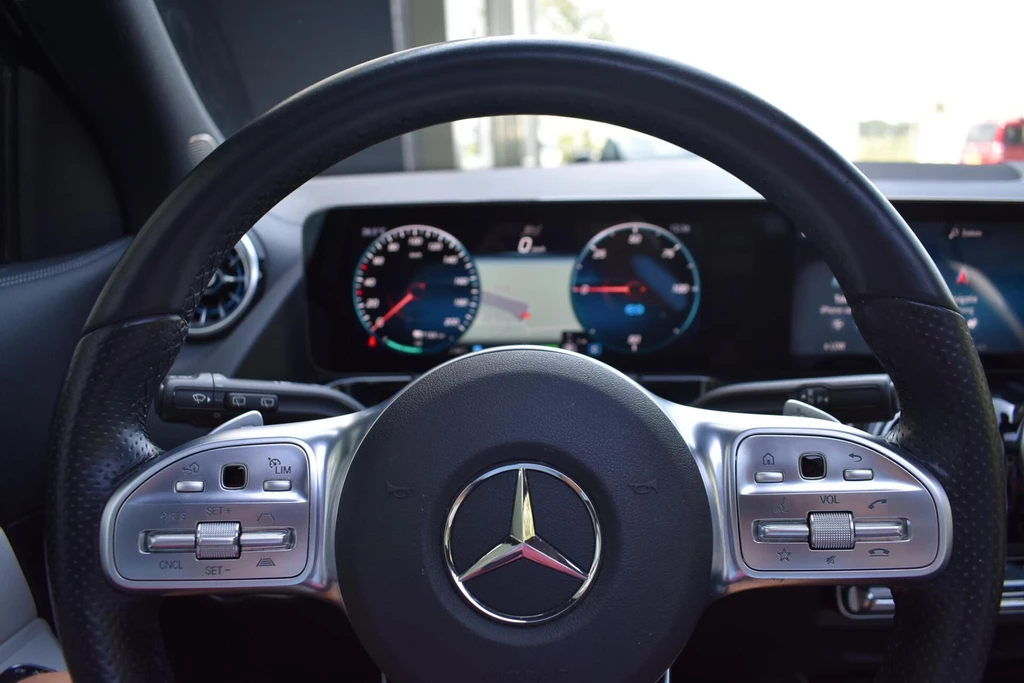 Mercedes-Benz EQA – foto 18