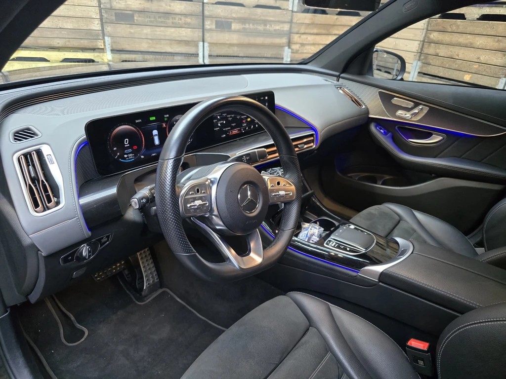 Mercedes-Benz EQC – foto 11