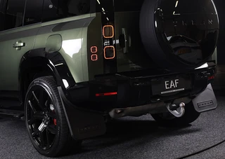Land Rover Defender – thumbnail 6